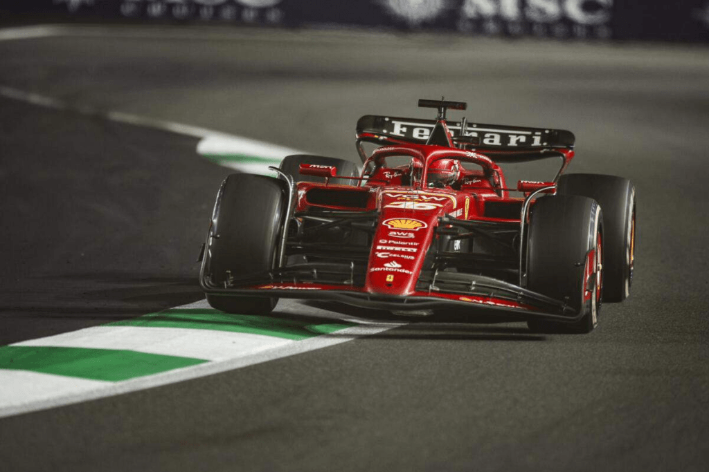 Frédéric Vasseur, team principal della Ferrari, ha espresso soddisfazione per i progressi della squadra, ma ha riconosciuto che c'è ancora lavoro da fare per ridurre il gap con le squadre di vertice.
