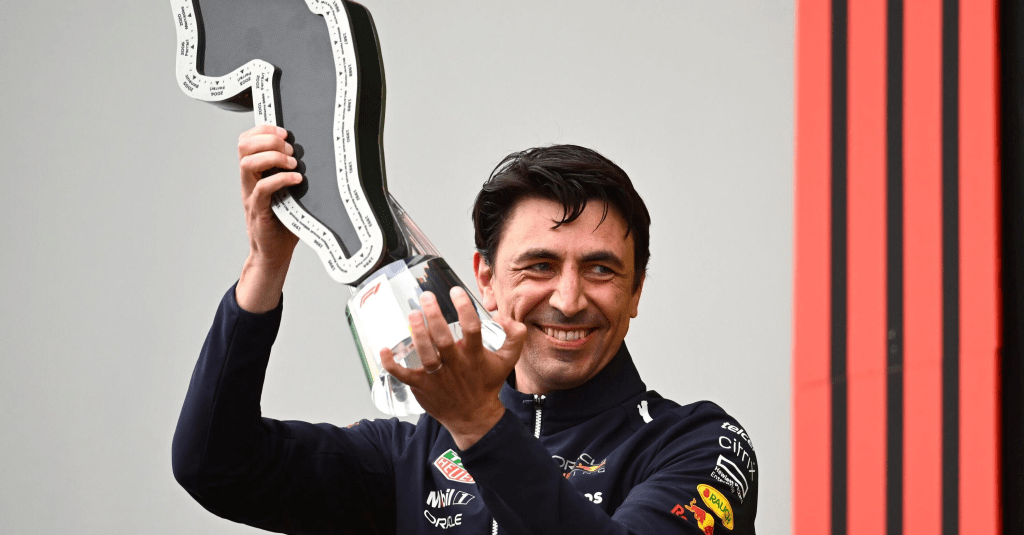 La Ferrari è interessata ad assumere quattro importanti dipendenti della Red Bull. A riportarlo è la Gazzetta dello Sport nell’edizione odierna.