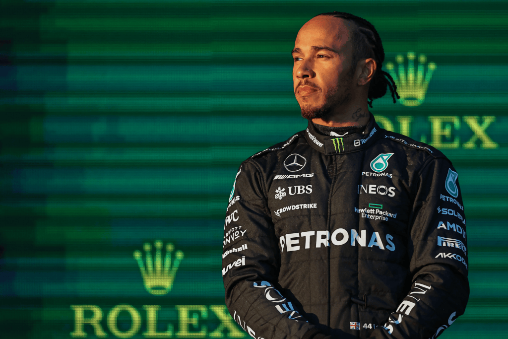 Da quando è iniziata la stagione, giornalisti e opinioni si stanno interrogando sulle qualità e sulla mentalità di Lewis Hamilton. Dimenticando che si parla di un sette volte campione del mondo.