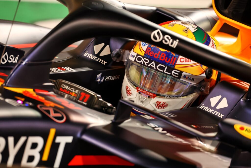 Sergio Perez ha iniziato la sua stagione di Formula 1 2024 alla grande finendo sul podio al secondo posto in Bahrain.