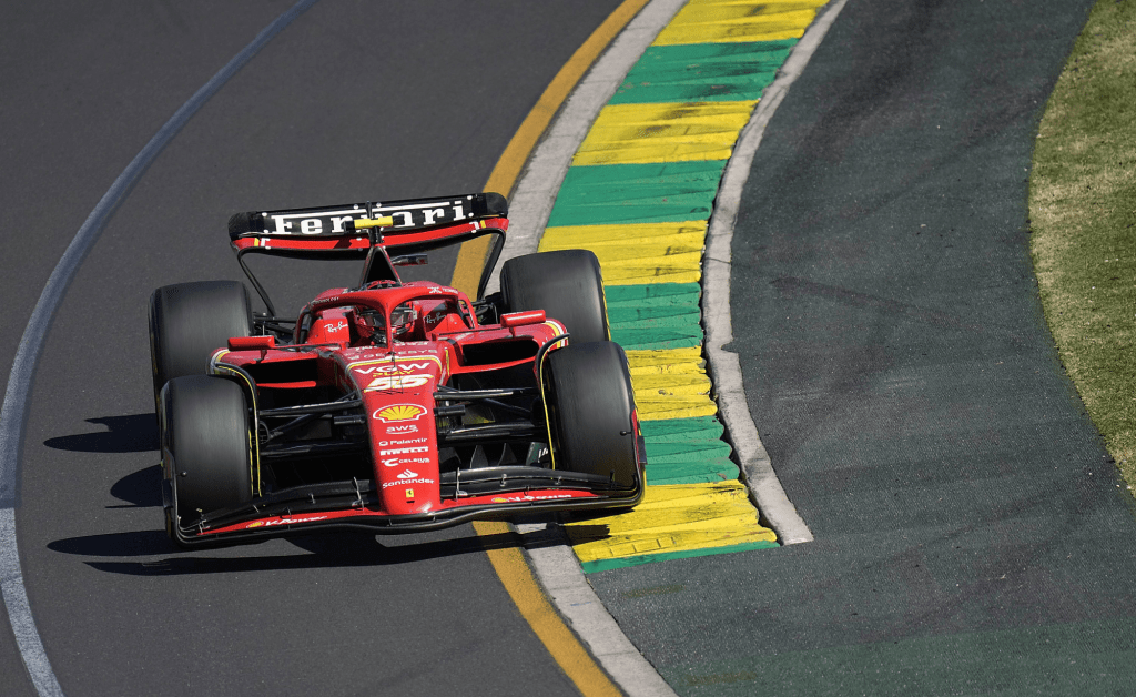 La Ferrari non intende abbassare la guardia. Fred Vasseur e i suoi ingegneri lavorano per anticipare gli aggiornamenti in tempo per il Giappone. Dopo un weekend incoraggiante in Australia, sarà essenziale analizzare i dati per ottimizzare la piattaforma esistente della SF-24 prima di aumentarne il potenziale.