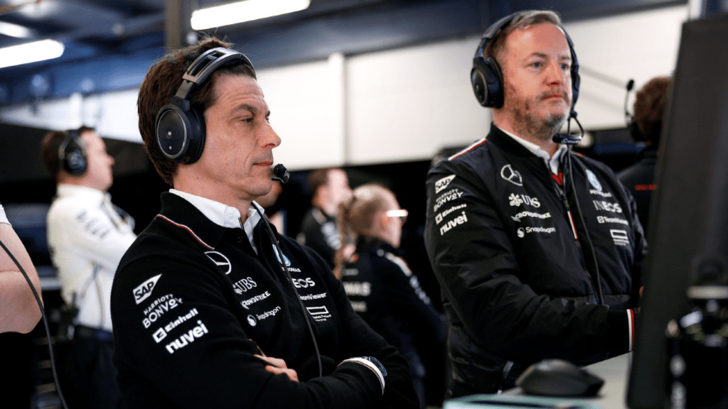 Toto Wolff non sarà presente al Gran Premio del Giappone all'inizio di aprile, optando per non partecipare alla gara. Questa non sarà la prima volta che Wolff manca un evento, avendo già saltato le gare del Giappone e del Qatar lo scorso anno per riprendersi da un intervento al ginocchio.
