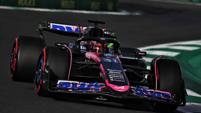 Alpine sfortunata in Australia: Ocon colpito da una visiera a strappo!