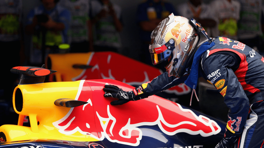 Sebastian Vettel ha condiviso le sue reazioni alla bomba lanciata da Lewis Hamilton in Ferrari e all'agitazione che circonda Max Verstappen alla Red Bull.
