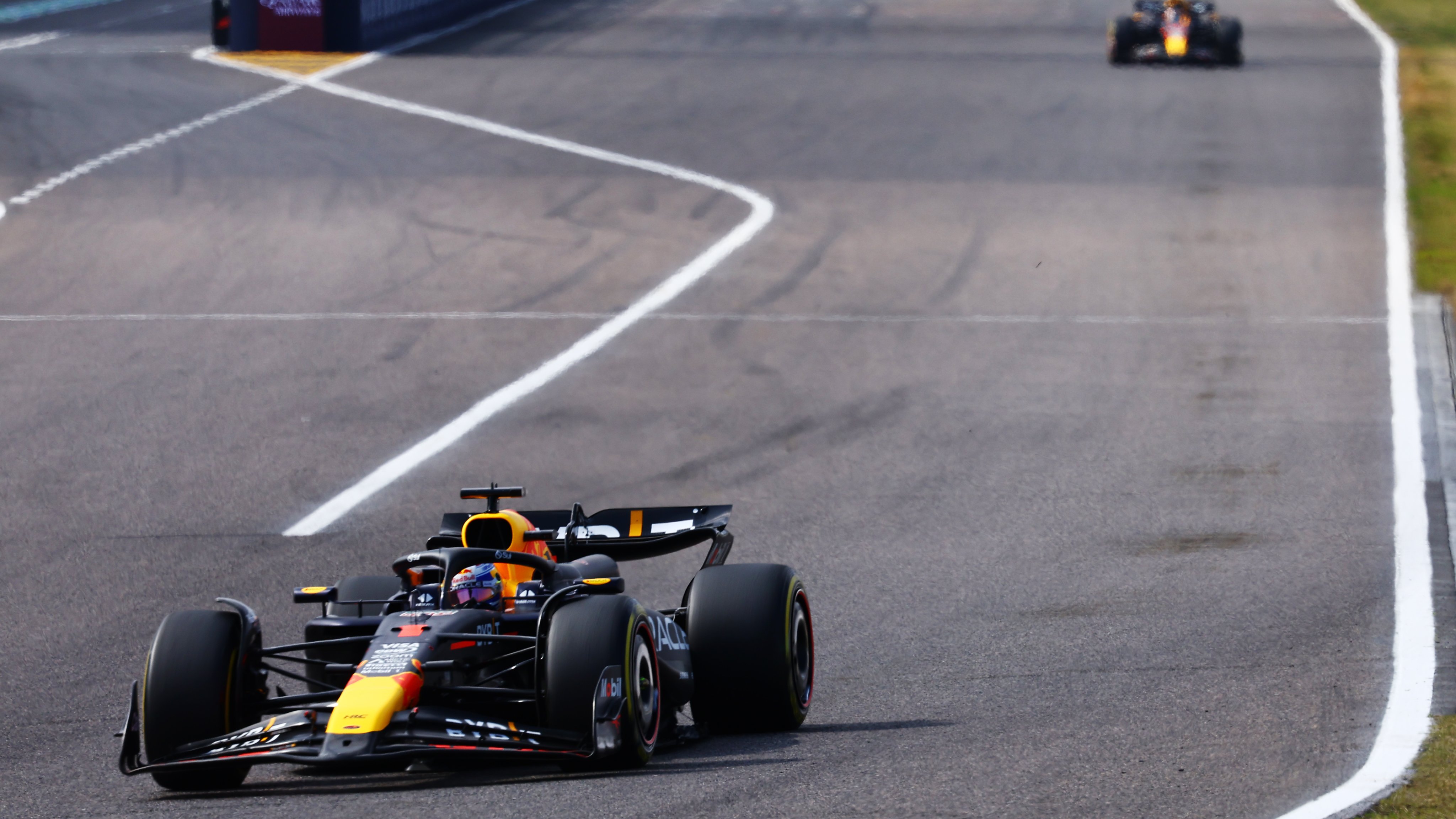 Christian Horner fuga ogni dubbio sul passo di Verstappen