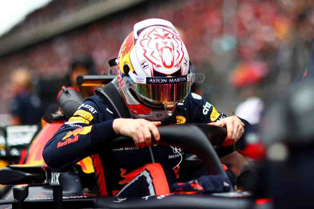 Max Verstappen riconosce le difficoltà riscontrate a causa della pioggia nel circuito cinese. "Era come guidare sul ghiaccio". 
