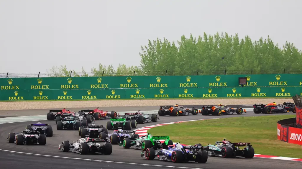 Con la pioggia di penalità in Cina, diversi piloti dovranno prestare più attenzione in quanto pericolosamente vicini alla soglia dei 12 punti
