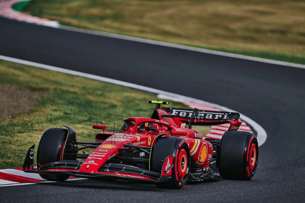 Nella recente edizione del programma Race Anatomy su Sky Sport F1, l'ingegnere Luigi Mazzola, noto per la sua esperienza con la scuderia Ferrari, ha analizzato in dettaglio la strategia adottata da Carlos Sainz e Charles Leclerc in Giappone.