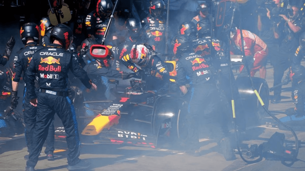 Max Verstappen è stato costretto ad abbandonare il Gran Premio d'Australia a causa di un guasto meccanico nelle prime tornate. E Christian Horner ha rivelato quale è stata la reazione del pilota quando è sceso dalla RB20 verso il muretto, per continuare a seguire la gara. Secondo il capo della squadra, il pilota della Red Bull è stato "molto gentile con il team".