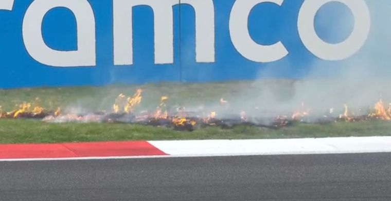 La FIA è alle prese con un misterioso problema durante il Gran Premio di Cina di Formula 1, dove strani incendi sull'erba hanno causato interruzioni e preoccupazioni nella giornata di apertura dell'evento.