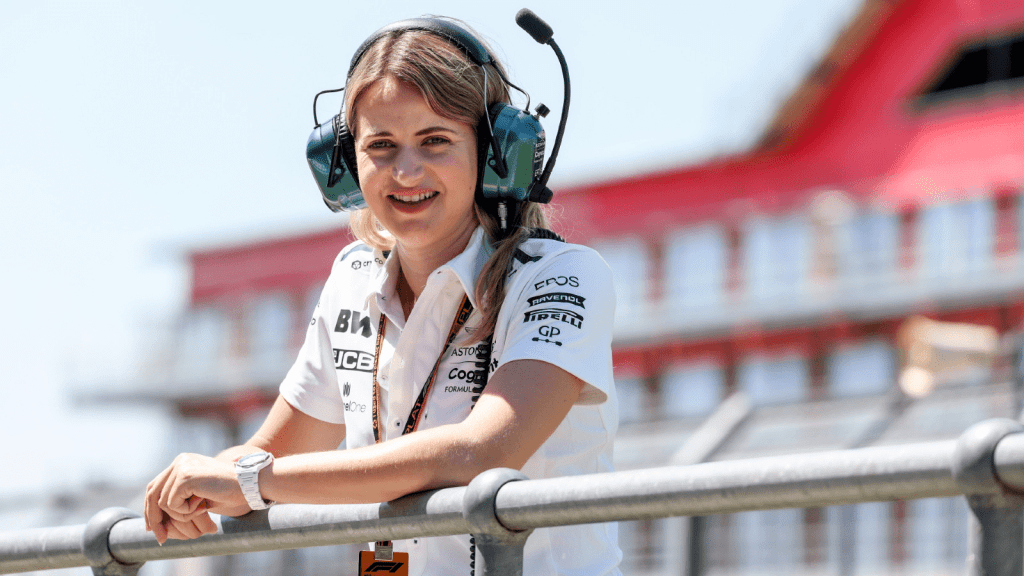 L'ex ingegnere di strategia di Aston Martin, Bernie Collins, ritiene che Sebastian Vettel potrebbe considerare di tornare in Formula 1 dopo il suo ritiro.
