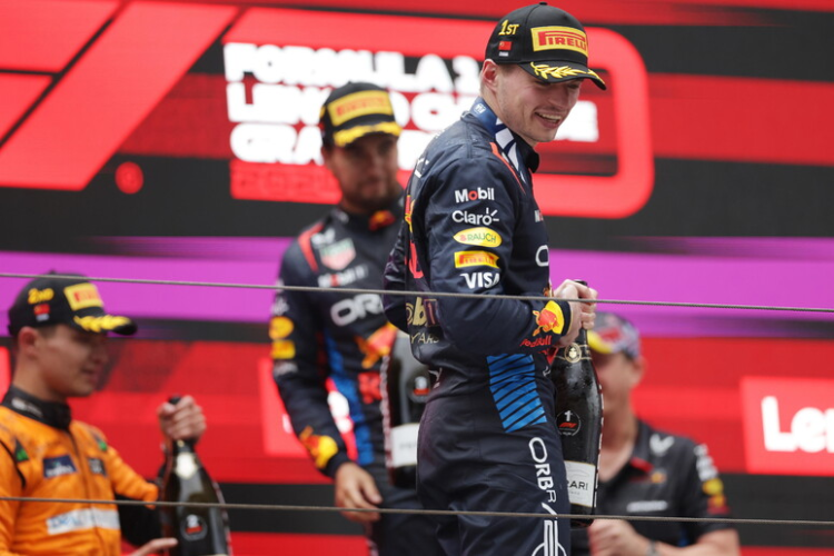 Helmut Marko attacca chi dice che le vittorie di Verstappen stanno diventando noiose e parla della rivalità tra l'olandese e Pérez.