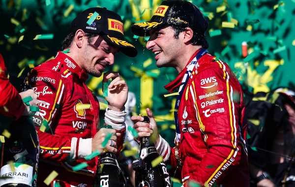 Helmut Marko elogia il lavoro ed i risultati di Sainz, spiegando di essere sorpreso dalla sua velocità, anche nei confronti di Leclerc.