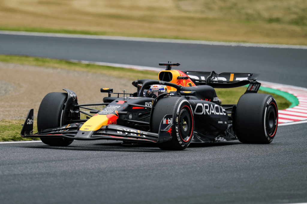Horner si dice soddisfatto della prima fila tutta Red Bull. Spiega inoltre di aver risolto i problemi avuti con il degrado gomme.