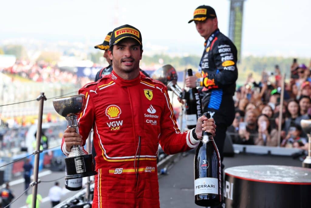 sainz ferrari podio gara suzuka f1 2024 1024x683 2