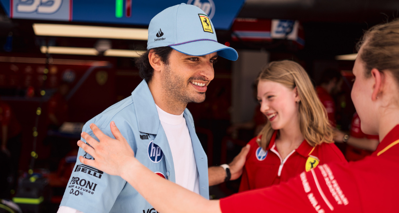 Carlos Sainz a Miami F1 foto profilo X della scuderia ferrari HP 1
