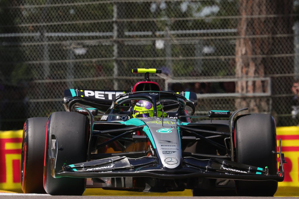 A Imola una Mercedes che sembra aver fatto qualche passo in avanti. Sia Hamilton che Russell hanno commentato positivamente il venerdì sul circuito italiano. 