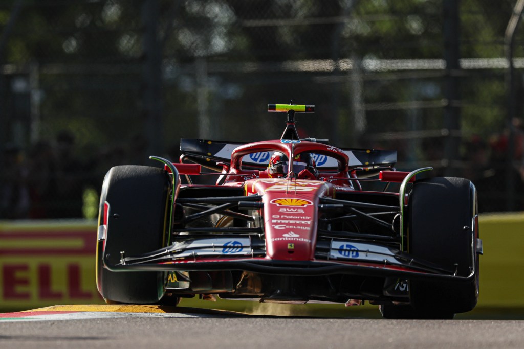Frédéric Vasseur e la Ferrari sono soddisfatti del risultato dei miglioramenti. Almeno dopo venerdì. E ha spiegato anche perché sulla vettura di Leclerc è stata montata la terza power unit.