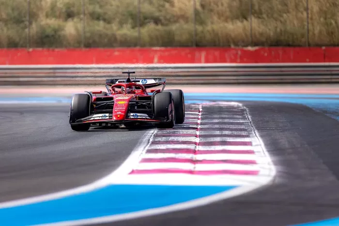 carlos sainz ferrari