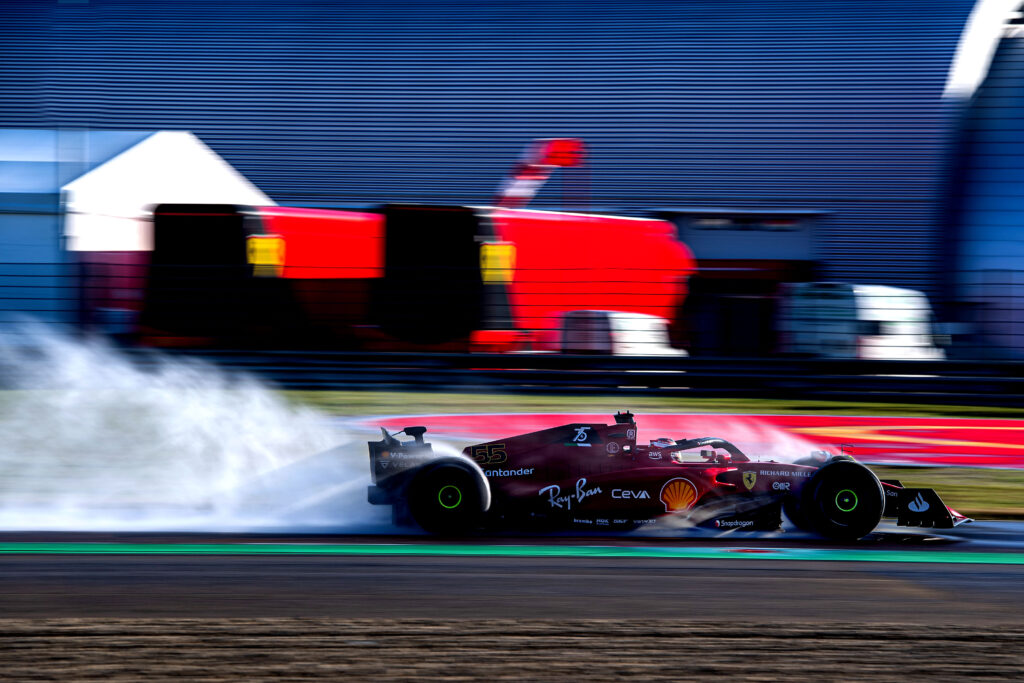 f1 sainz test ferrari gomme bagnato 2023 1024x6831 1