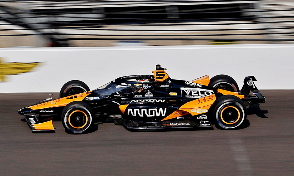 Il terzo giorno di prove per la 108ª edizione dell'Indy 500 è stato caratterizzato dalla leadership di Pato O’Ward dell'Arrow McLaren. Il 25enne messicano ha ottenuto il miglior tempo della giornata, sfruttando un traino mattutino per completare un giro a 228.861 miglia all'ora.