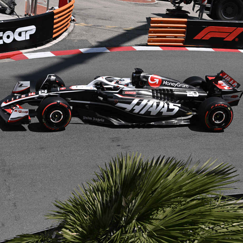 Nico Hulkenberg e Kevin Magnussen sono stati squalificati dalle qualifiche del Gran Premio di Monaco a causa di un'infrazione tecnica rilevata su entrambe le vetture del team Haas. La decisione è stata presa dagli steward dopo un'attenta verifica tecnica al termine della sessione di qualifiche.
