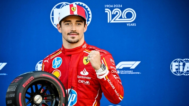 Per la prima volta in carriera Charles Leclerc conquista la vittoria a casa sua, in una Monaco magica ed emozionata.