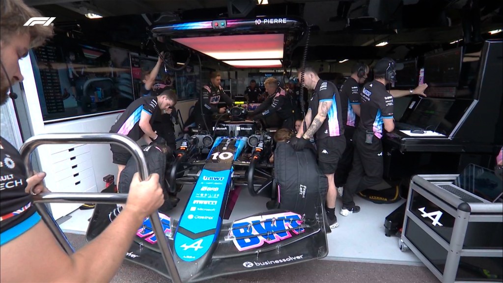 Lewis Hamilton chiude davanti a tutti la prima sessione di prove libere a Montecarlo. Il pilota britannico precede Oscar Piastri e George Russell. 11° Verstappen.