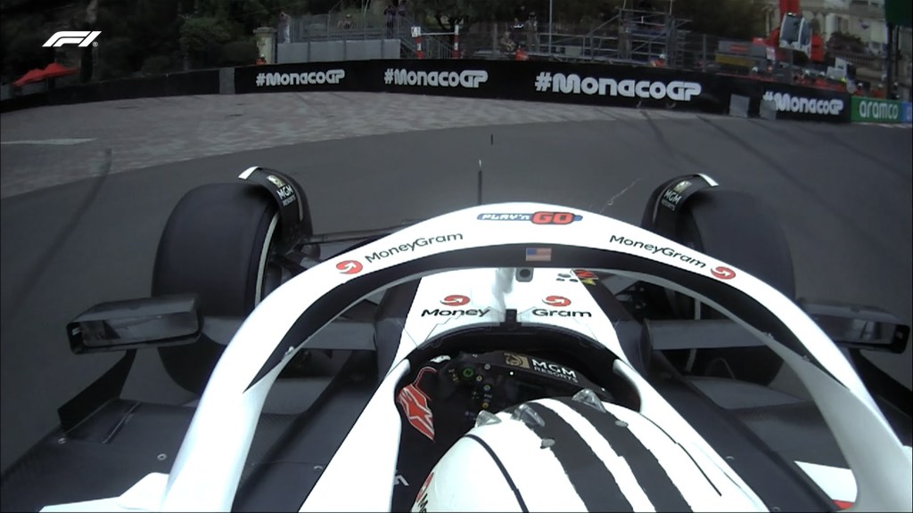 Lewis Hamilton chiude davanti a tutti la prima sessione di prove libere a Montecarlo. Il pilota britannico precede Oscar Piastri e George Russell. 11° Verstappen.