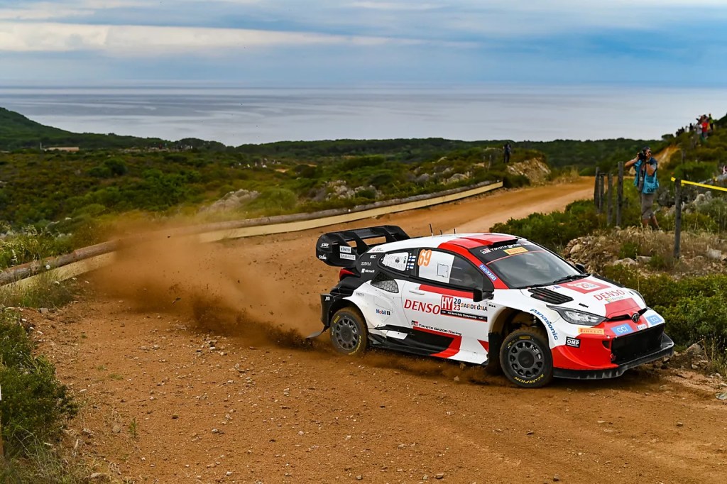 Il WRC torna in Sardegna, che quest'anno vede il debutto di un nuovo format che impareremo presto a conoscere. Ecco la preview!