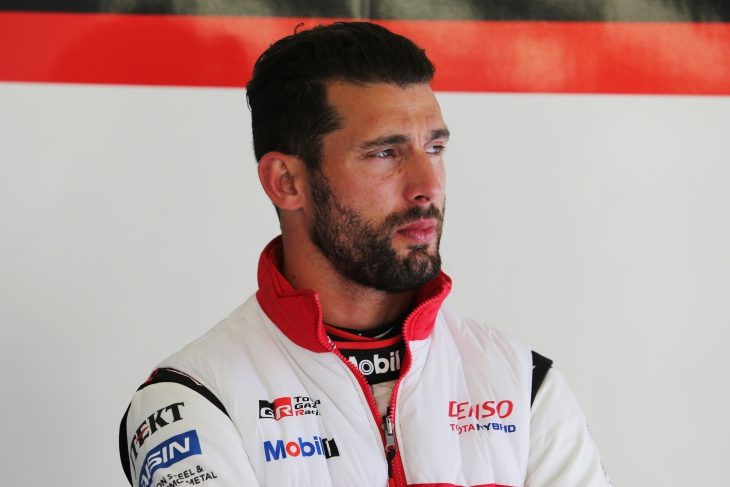 Conway non parteciperà alla 24 Ore di Le Mans a causa di un infortunio avvenuto in seguito ad una caduta in bicicletta