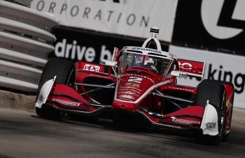 Josef Newgarden, primo nel warm-up di Detroit