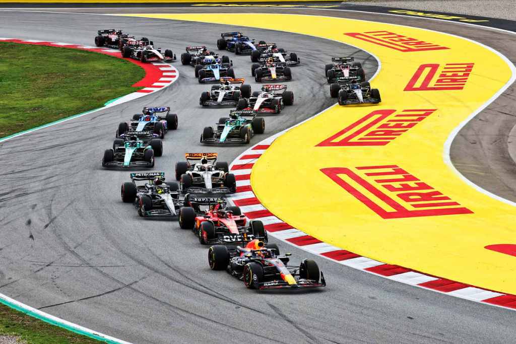 Vasseur ritiene che alcune squadre potrebbero sacrificare il prossimo anno per guadagnare tempo extra in galleria del vento per il 2026.