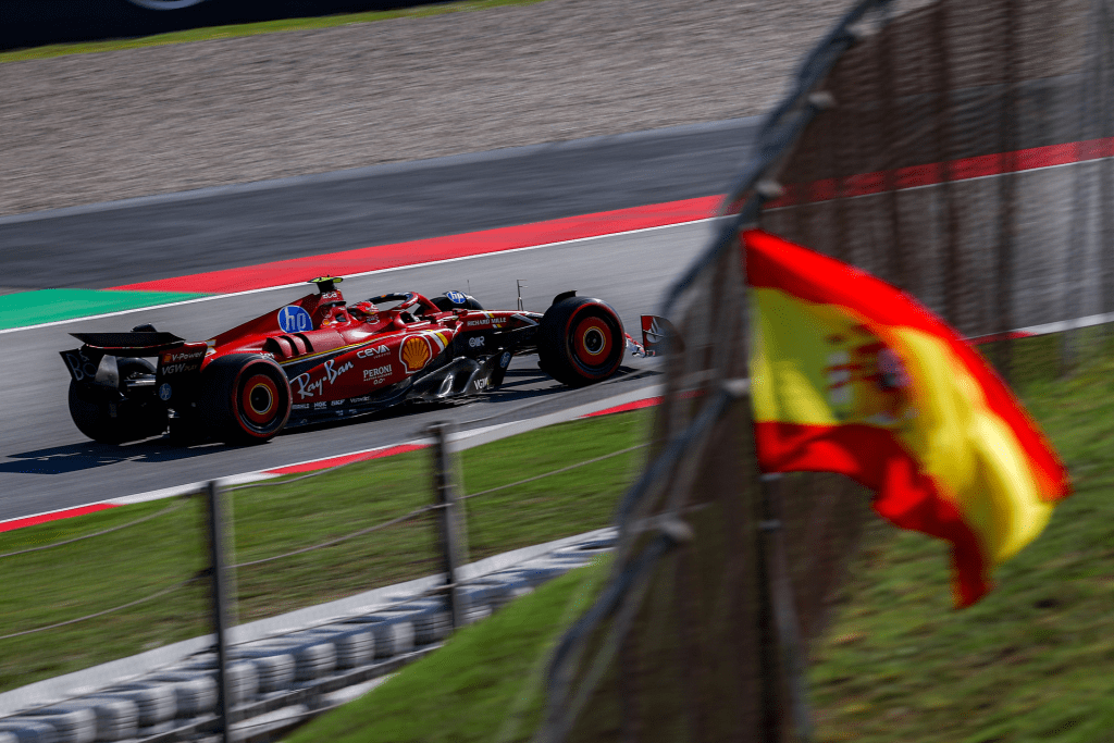 Nonostante le difficoltà, Vasseur è fiducioso sul potenziale della Ferrari di vincere ovunque, anche se fare previsioni specifiche per ogni pista è difficile.