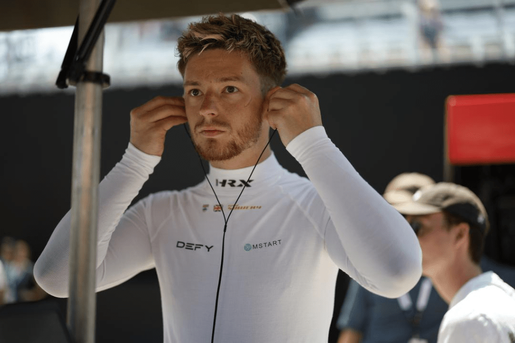 Il team Dale Coyne sceglie Toby Sowery per sostituire Luca Ghiotto alla gara del Mid-Ohio. Per Sowery sarà la prima gara in Indycar