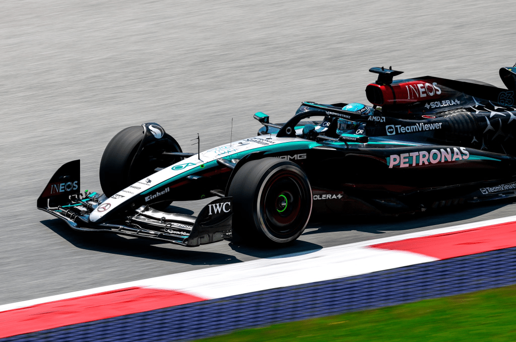 Toto Wolff non è soddisfatto dopo le qualifiche Sprint che hanno visto George Russell qualificarsi in quarta posizione e Lewis Hamilton sesto.