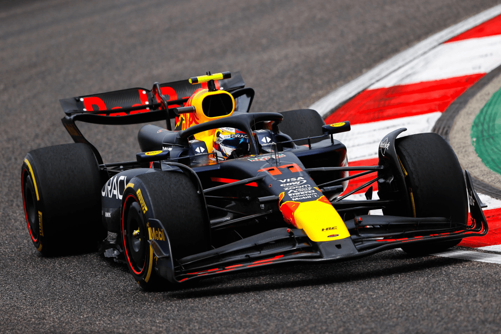 Sergio Perez e la Red Bull continueranno insieme almeno fino alla fine del 2026. Helmut Marko ha spiegato la decisione della sua squadra.