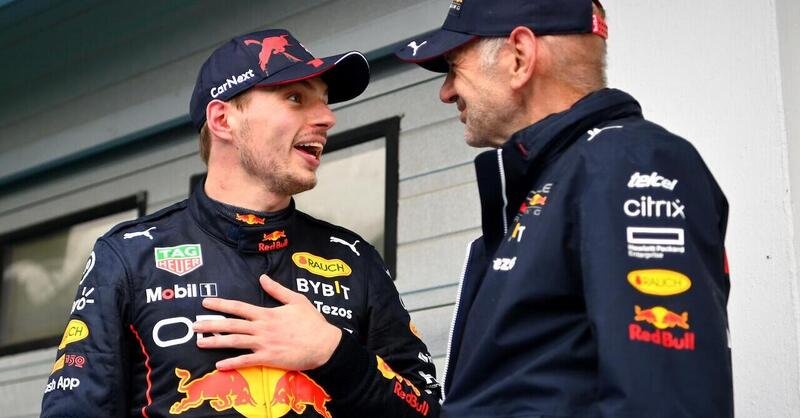 Newey avrebbe raggiunto un accordo con la Ferrari per i prossimi 3 anni. La trattativa sarebbe stata guidata da Eddie Jordan, personale amico nonché manager del genio britannico.