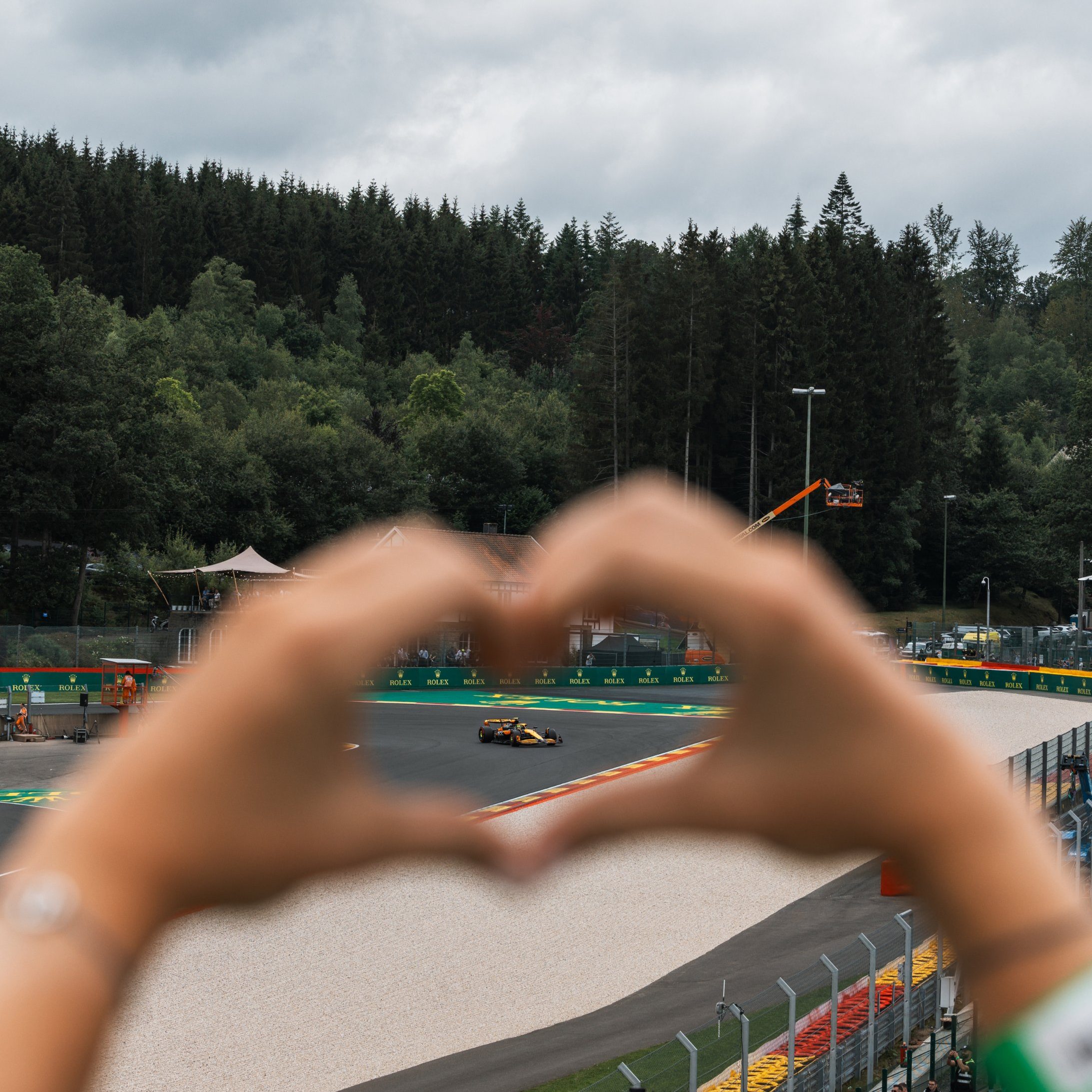 Il pilota inglese non ha fatto una buonissima qualifica oggi sul circuito belga, rischiando molto sia in Q1 che in Q2. Norris però si vede ancora in lotta per la vittoria.