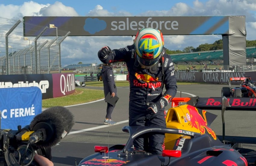 Arvid Lindblad, vincitore della Sprint F3 di oggi a Silverstone