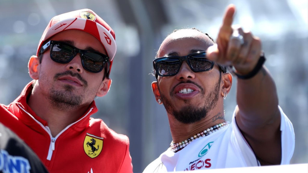 Lewis Hamilton torna a parlare del suo passaggio in Ferrari, sottolineando che sarà una sfida unica... anche tra culture.