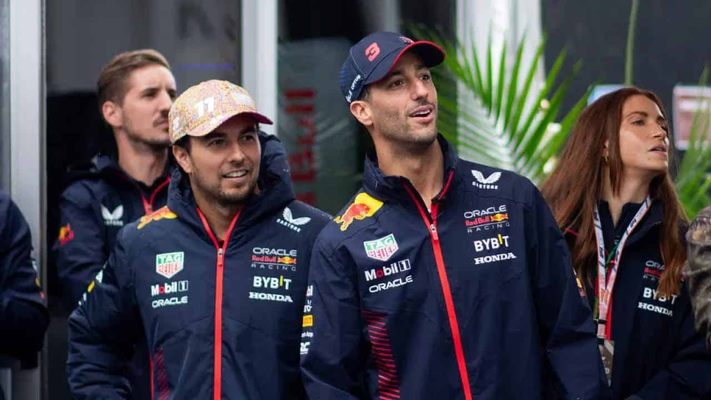 Red Bull, Ricciardo vicino a Perez: "So come funziona"