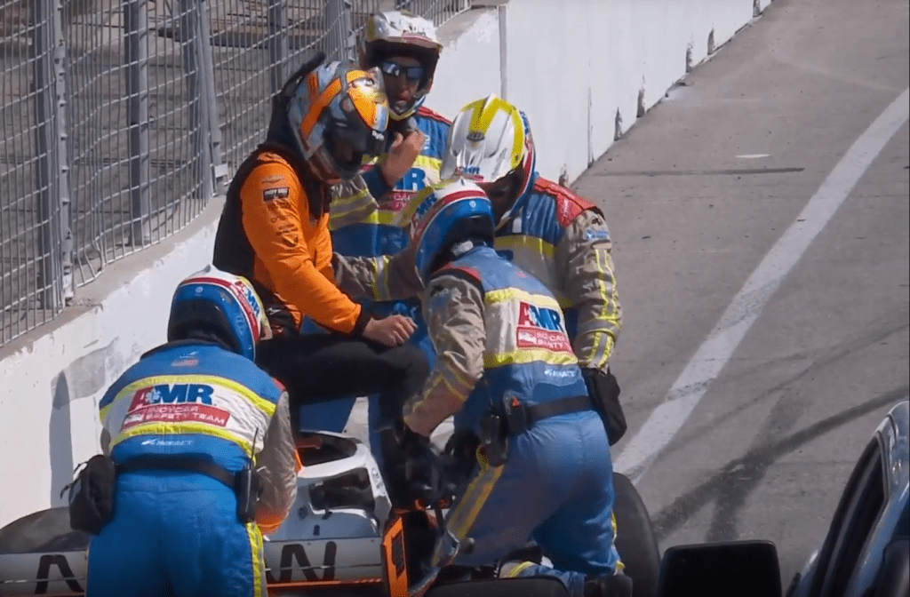 Alexander Rossi crash