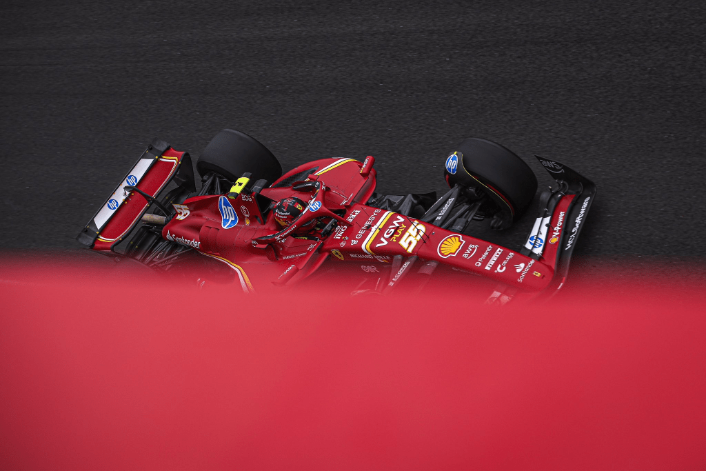 Carlos Sainz ha ottenuto il quarto tempo più veloce nelle qualifiche del Gran Premio d'Ungheria, assicurando una buona posizione di partenza per la gara di domani