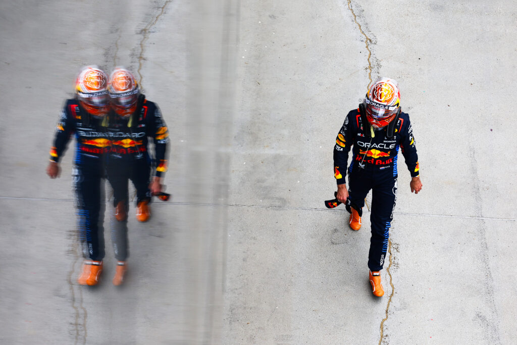 Christian Horner, team principal della Red Bull, ha preso le difese di Max Verstappen dopo il malumore mostrato dal pilota olandese.