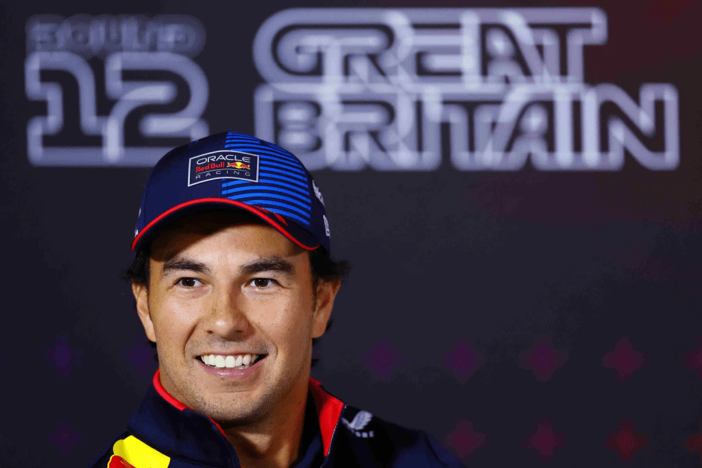 Sergio Pérez, pilota della Red Bull, si prepara ad affrontare questa sfida con rinnovate aspettative, mirando a sfruttare appieno il potenziale del RB20 su questo veloce tracciato.