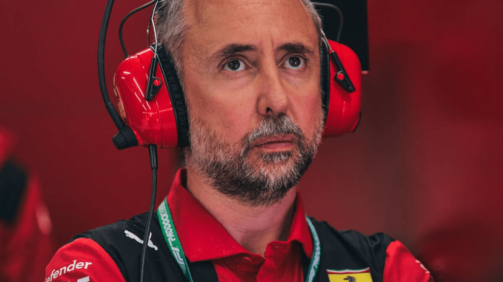 Enrico Cardile si è dimesso da direttore tecnico del telaio presso la Ferrari con effetto immediato. Il team italiano lo ha annunciato ufficialmente. Il team principal Fred Vasseur assumerà temporaneamente il suo incarico.