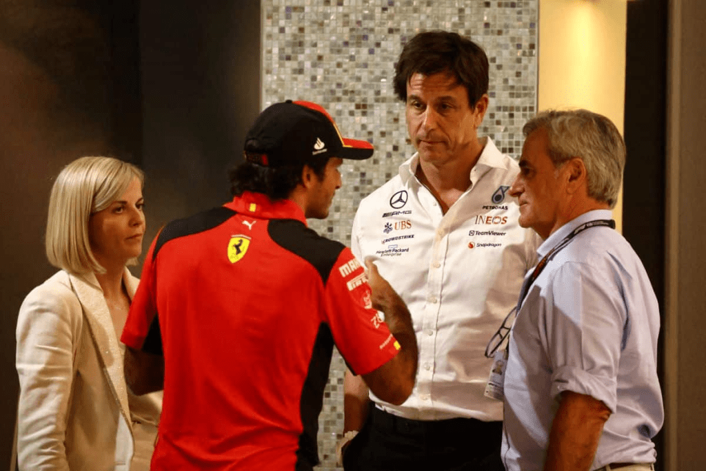 Ralf Schumacher vede ancora il mercato dei piloti di Formula 1 molto aperto e ritiene che l'opzione più probabile sia che Carlos Sainz finisca per diventare il compagno di squadra di George Russell in Mercedes nel 2025.