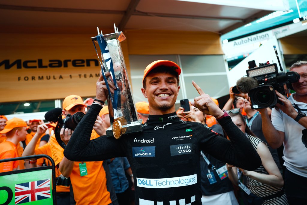 Lando Norris che festeggia la sua vittoria a Miami 