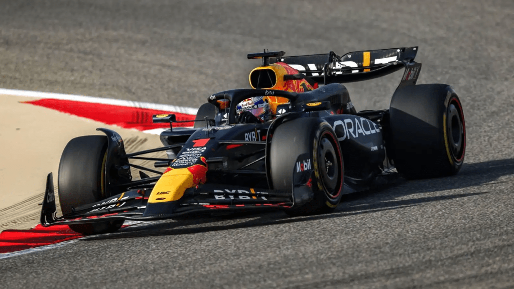 Helmut Marko critica duramente gli aggiornamenti di Red Bull, spiegando che la vettura sia difficile da guidare.